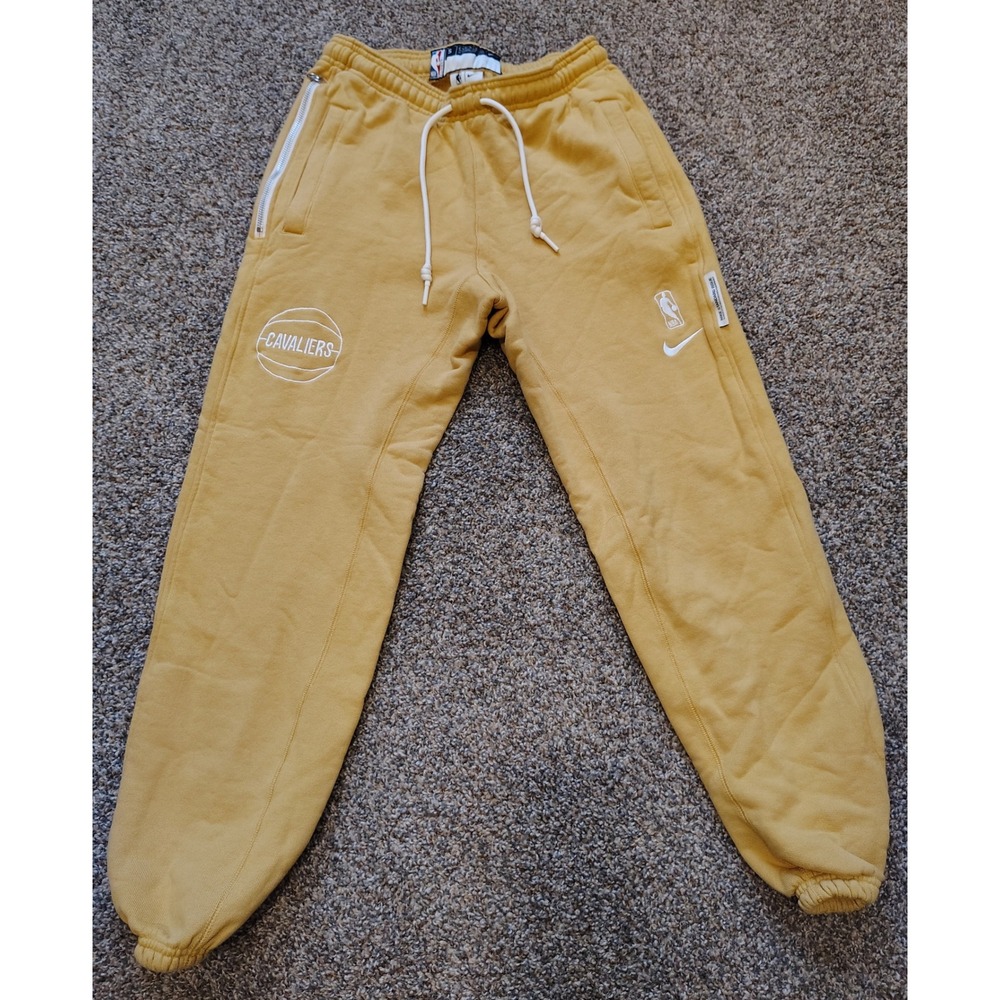 Nike NBA Cleveland Cavaliers Standard Issue Yellow Jogger Sweatpants Mens Small